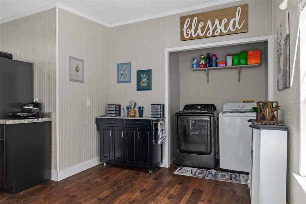 For Sale: $249,000 (3 beds, 2 baths, 1452 Square Feet)