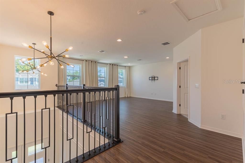 For Sale: $820,000 (5 beds, 5 baths, 3775 Square Feet)