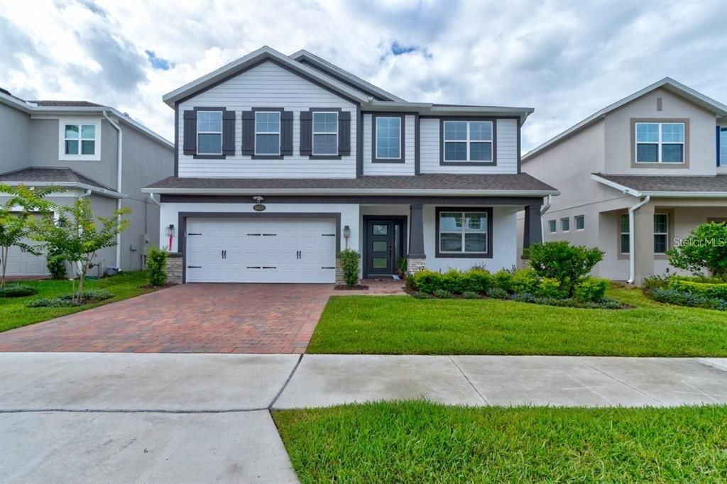 For Sale: $820,000 (5 beds, 5 baths, 3775 Square Feet)