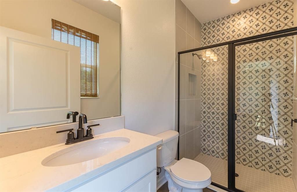 For Sale: $820,000 (5 beds, 5 baths, 3775 Square Feet)