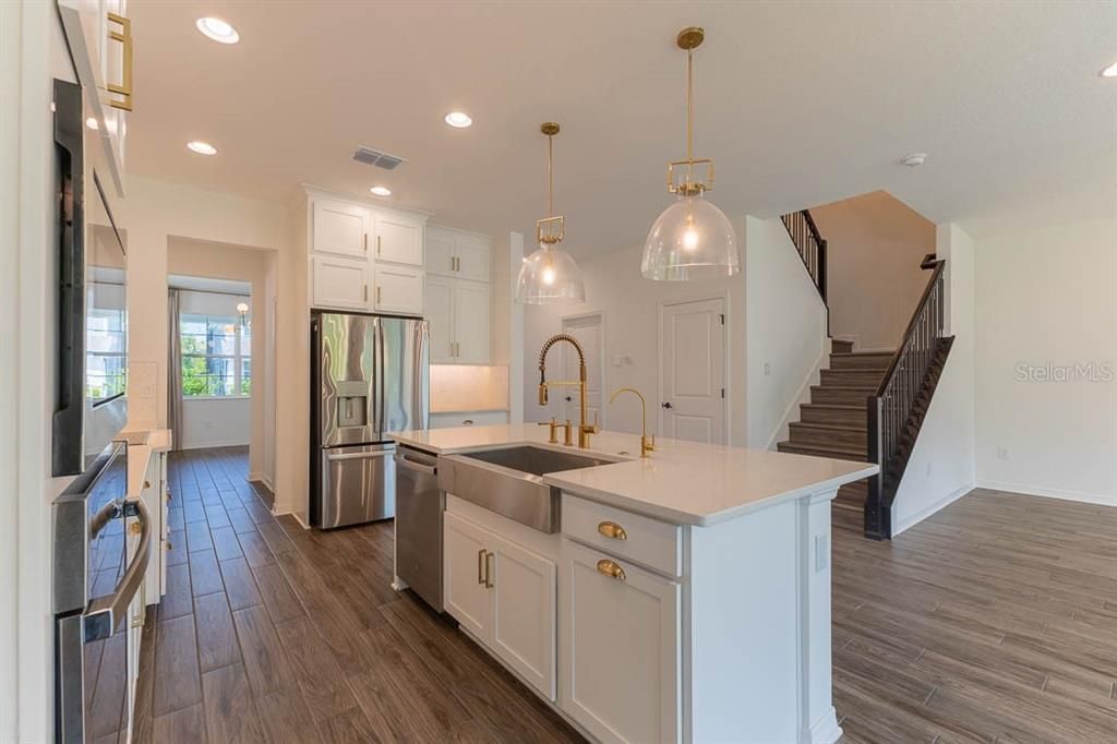 For Sale: $820,000 (5 beds, 5 baths, 3775 Square Feet)