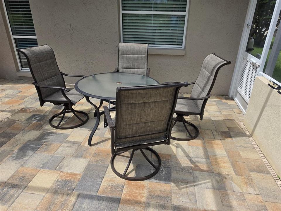 For Sale: $598,000 (3 beds, 2 baths, 1810 Square Feet)