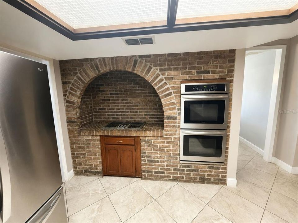 For Sale: $765,000 (5 beds, 3 baths, 3125 Square Feet)