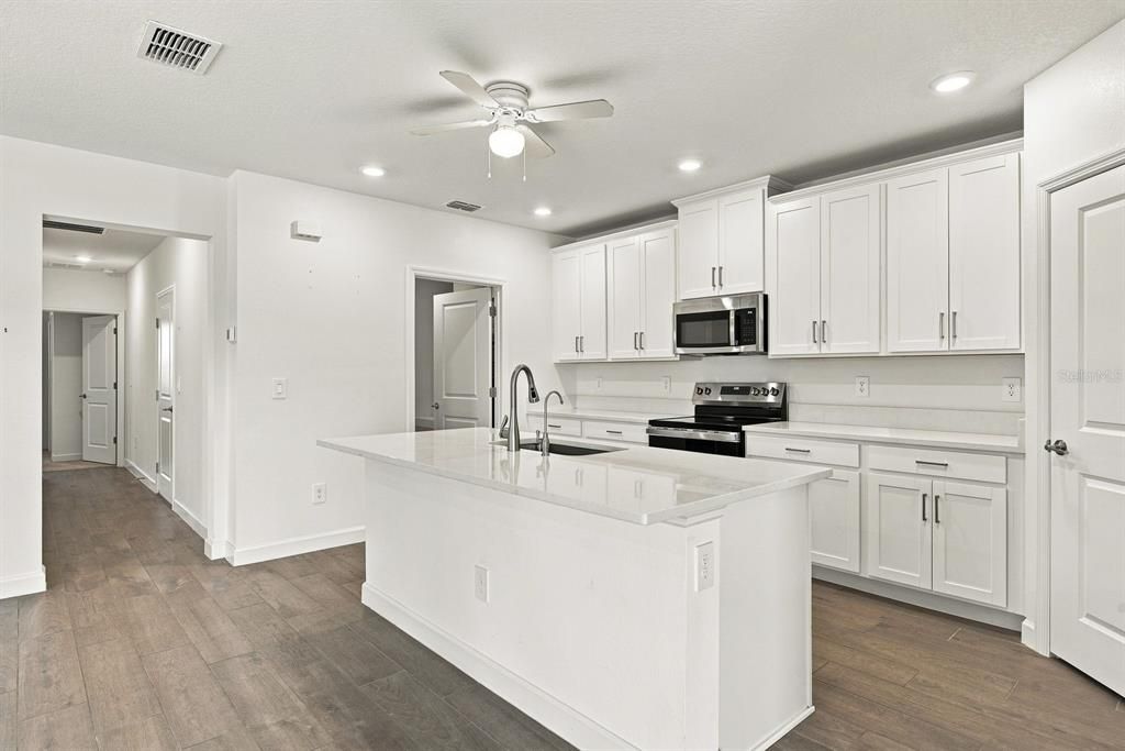 For Rent: $2,500 (2 beds, 2 baths, 1582 Square Feet)