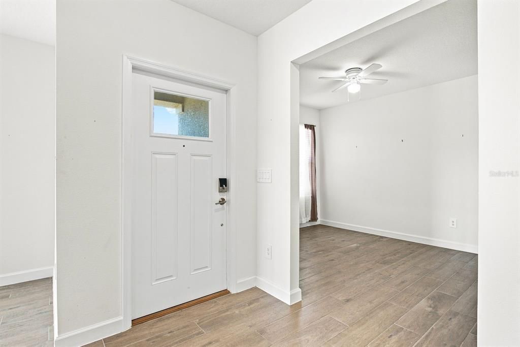 For Rent: $2,500 (2 beds, 2 baths, 1582 Square Feet)