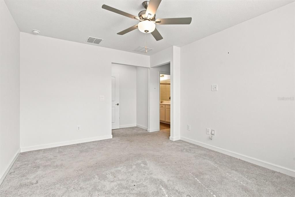 For Rent: $2,500 (2 beds, 2 baths, 1582 Square Feet)