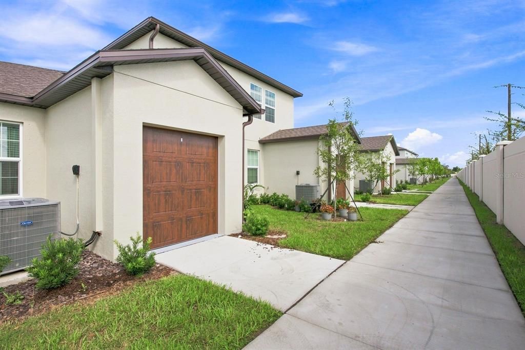 For Rent: $2,500 (2 beds, 2 baths, 1582 Square Feet)