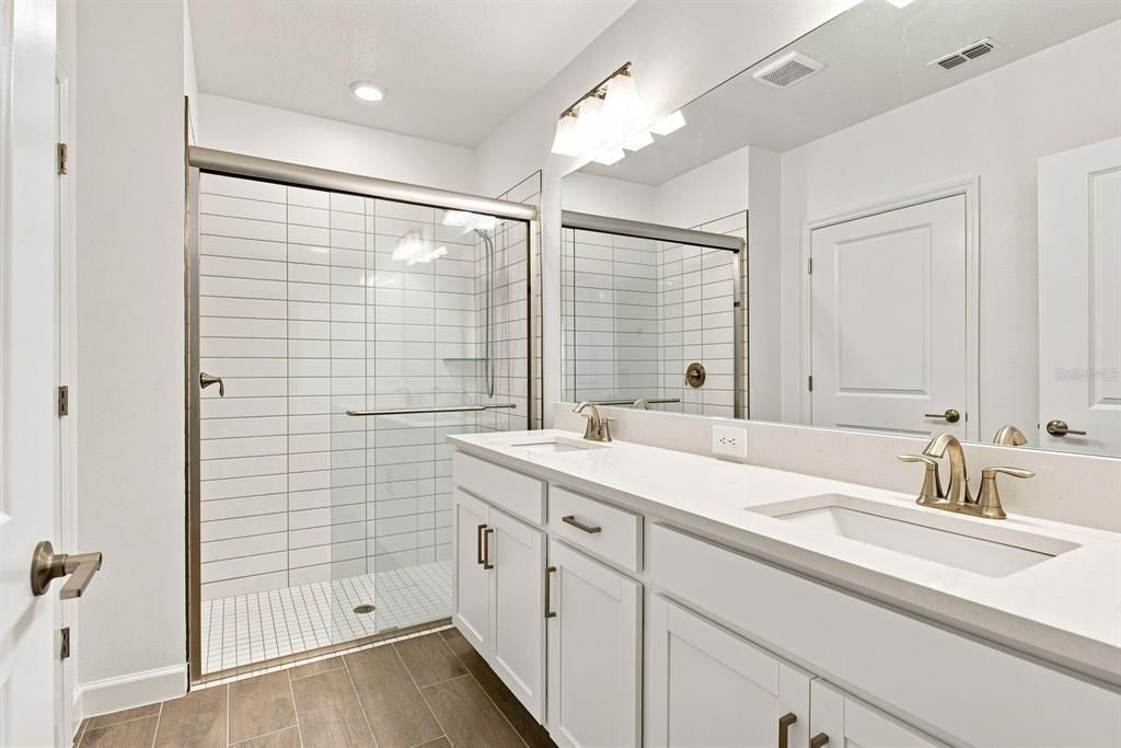 For Rent: $2,500 (2 beds, 2 baths, 1582 Square Feet)