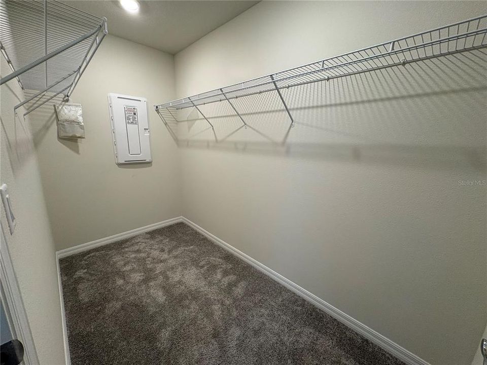 For Rent: $2,450 (3 beds, 2 baths, 1748 Square Feet)