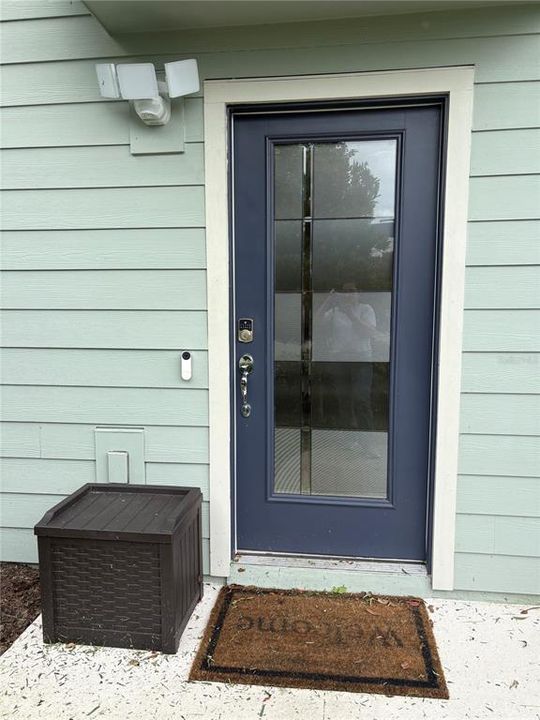 For Rent: $2,450 (3 beds, 2 baths, 1748 Square Feet)
