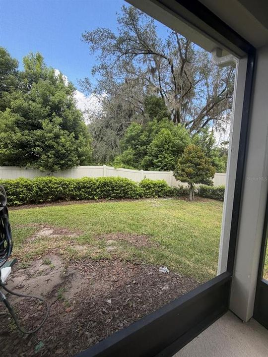 For Rent: $2,450 (3 beds, 2 baths, 1748 Square Feet)