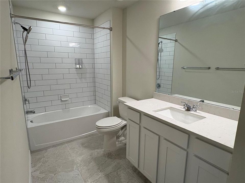 For Rent: $2,450 (3 beds, 2 baths, 1748 Square Feet)