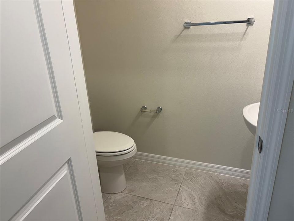 For Rent: $2,450 (3 beds, 2 baths, 1748 Square Feet)