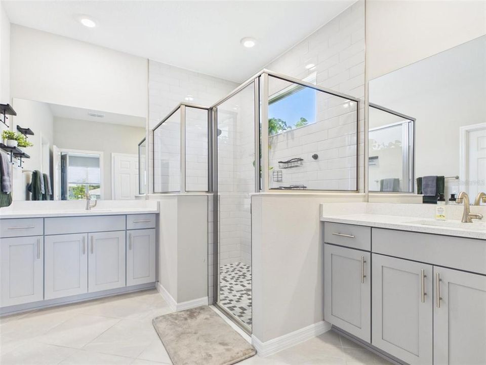 For Rent: $3,000 (4 beds, 3 baths, 2645 Square Feet)