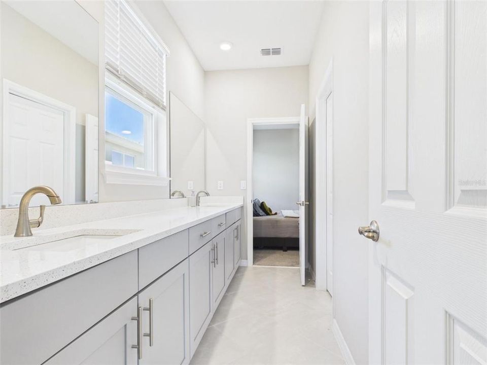 For Rent: $3,000 (4 beds, 3 baths, 2645 Square Feet)