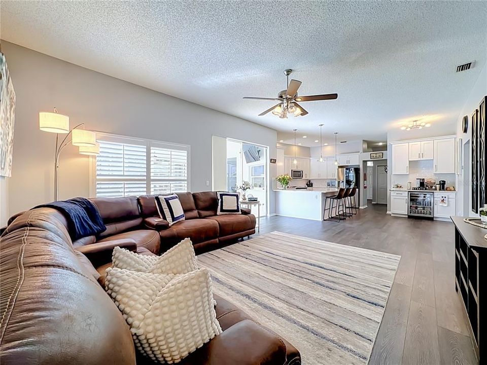 Active With Contract: $629,000 (4 beds, 3 baths, 2776 Square Feet)