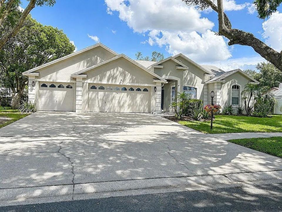 For Sale: $629,000 (4 beds, 3 baths, 2776 Square Feet)