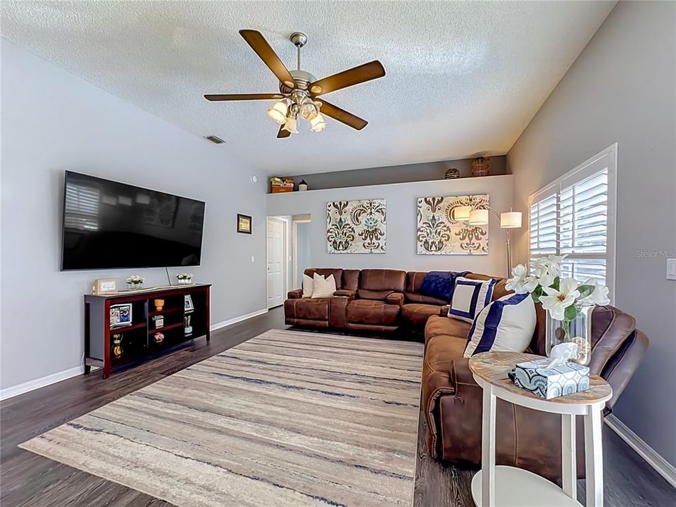 Active With Contract: $629,000 (4 beds, 3 baths, 2776 Square Feet)
