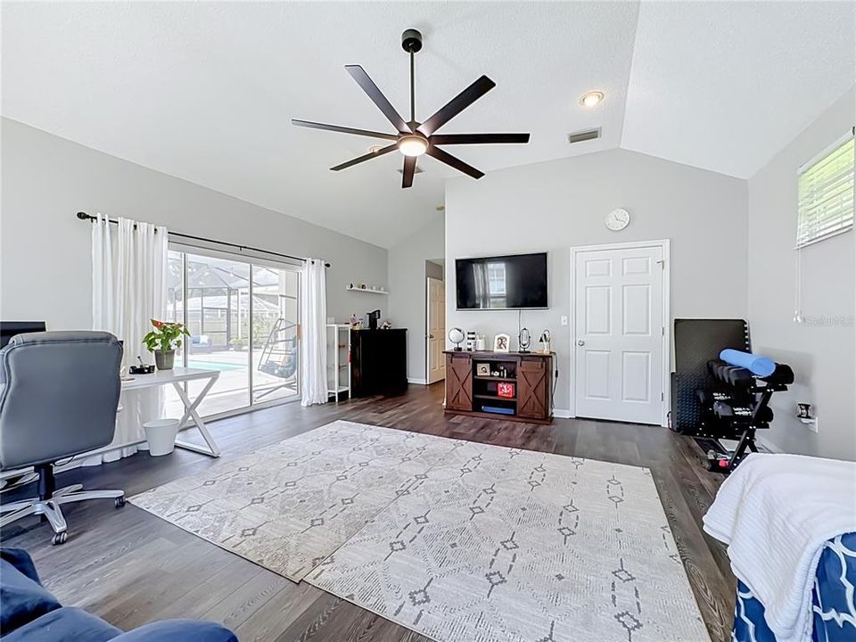Active With Contract: $629,000 (4 beds, 3 baths, 2776 Square Feet)