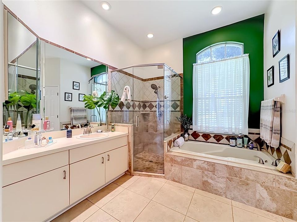 Active With Contract: $629,000 (4 beds, 3 baths, 2776 Square Feet)