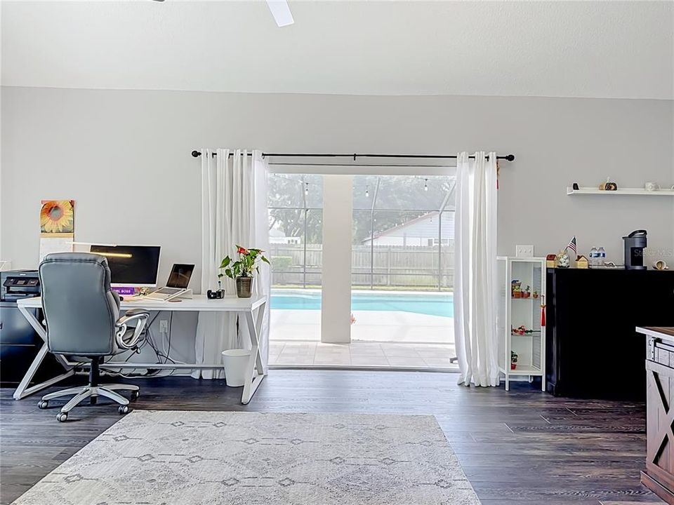 Active With Contract: $629,000 (4 beds, 3 baths, 2776 Square Feet)