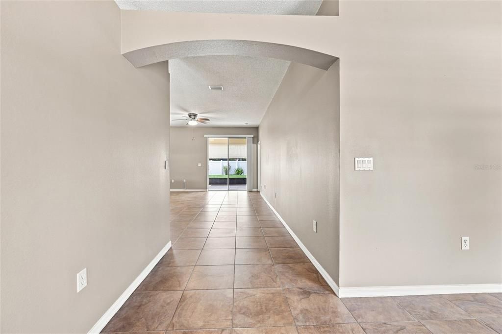 For Sale: $325,000 (3 beds, 2 baths, 1884 Square Feet)