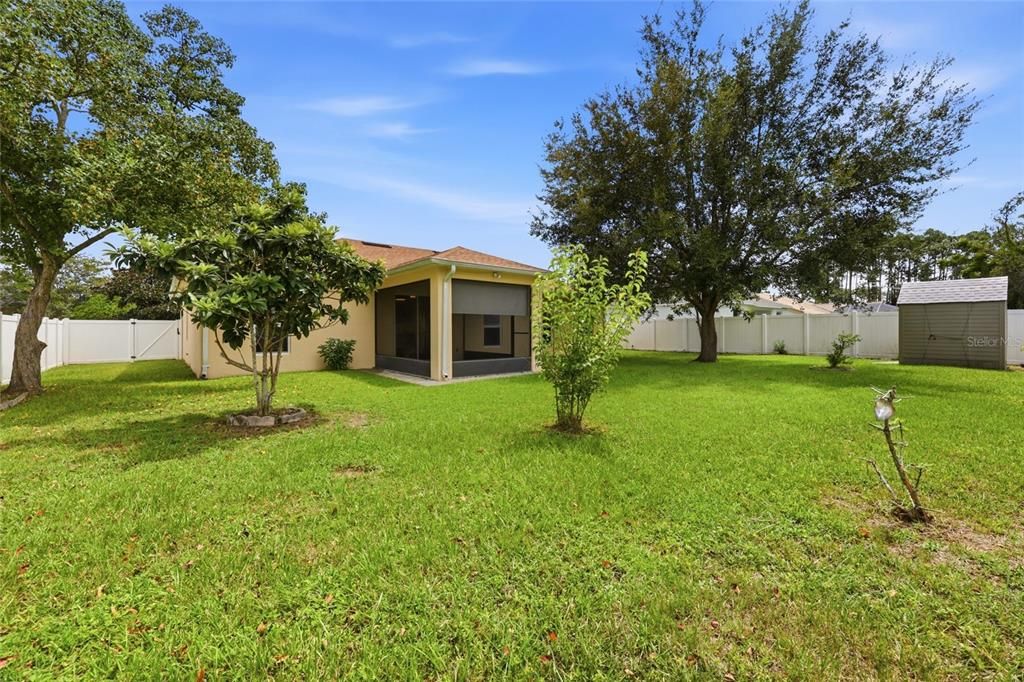 For Sale: $325,000 (3 beds, 2 baths, 1884 Square Feet)