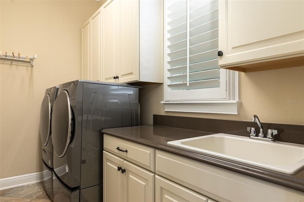 Activo con contrato: $1,159,000 (4 camas, 3 baños, 2954 Pies cuadrados)