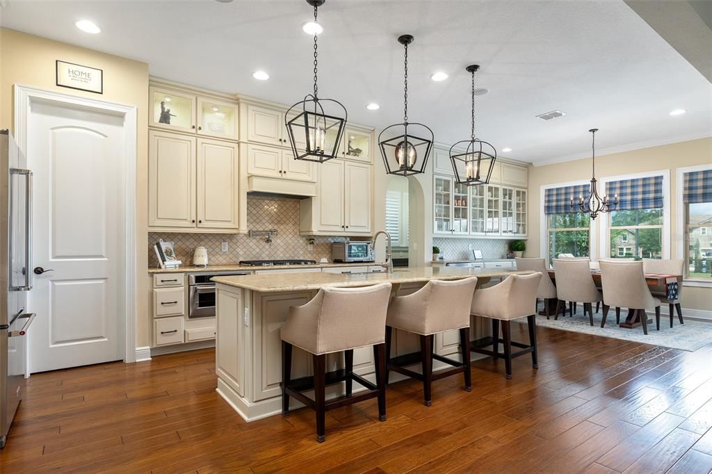 Activo con contrato: $1,159,000 (4 camas, 3 baños, 2954 Pies cuadrados)
