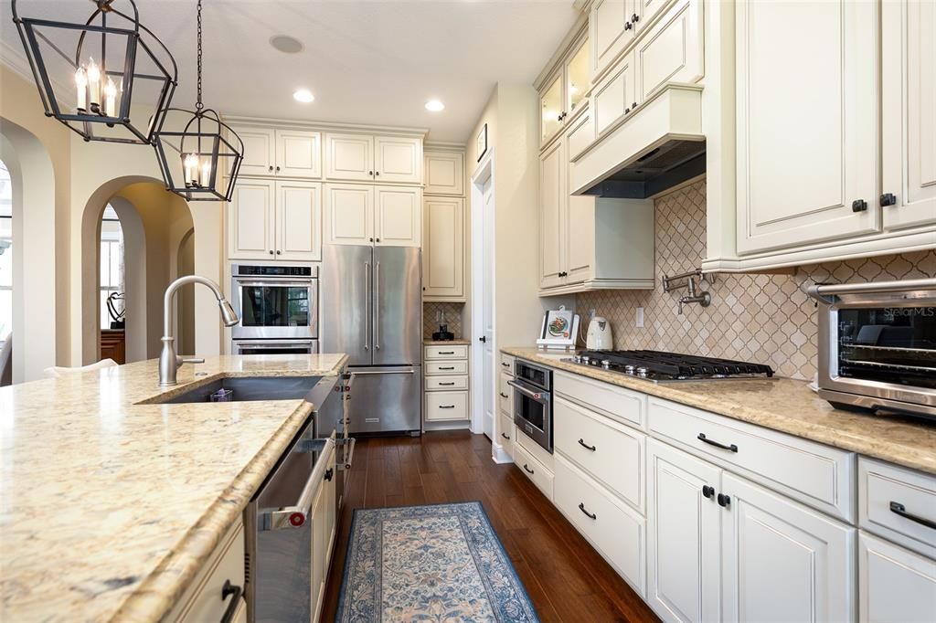 Activo con contrato: $1,159,000 (4 camas, 3 baños, 2954 Pies cuadrados)
