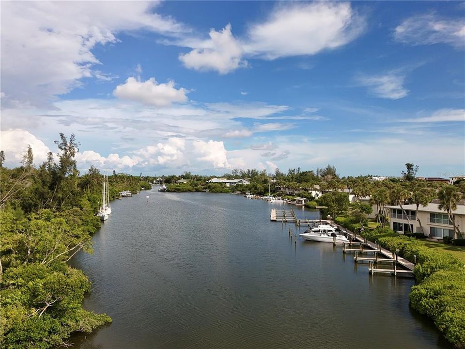 For Sale: $995,000 (0.18 acres)