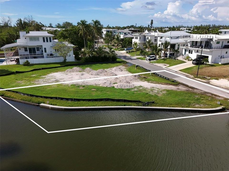 For Sale: $995,000 (0.18 acres)