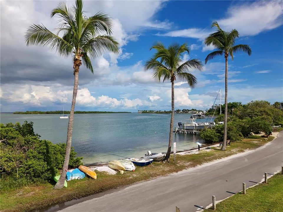 For Sale: $995,000 (0.18 acres)