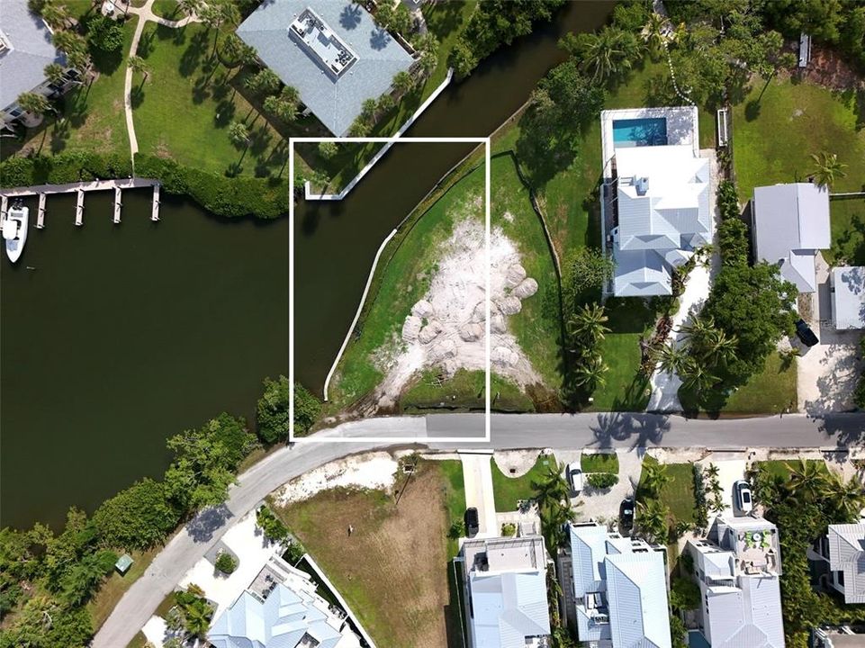 For Sale: $995,000 (0.18 acres)