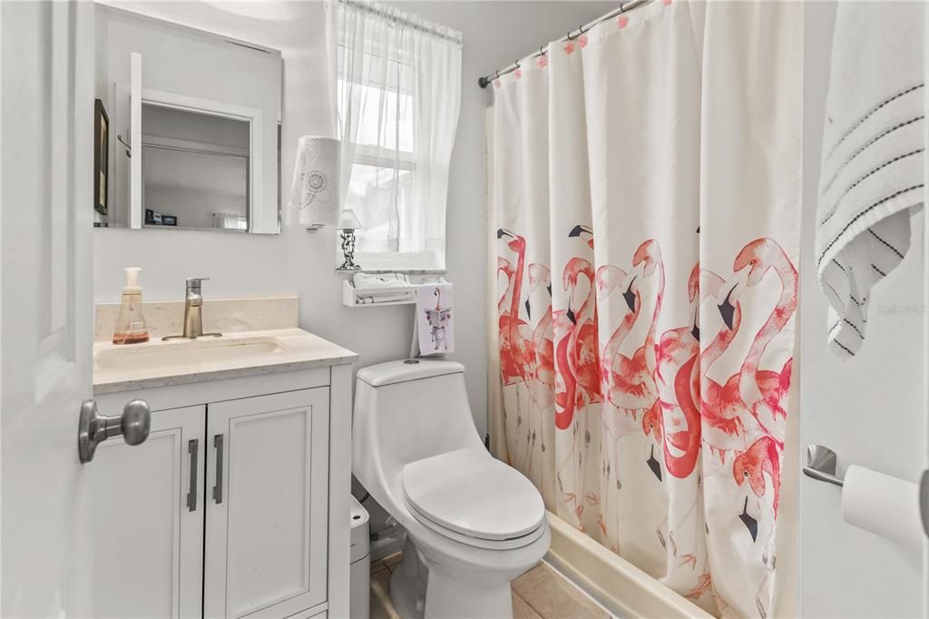 Active With Contract: $350,000 (2 beds, 2 baths, 1250 Square Feet)