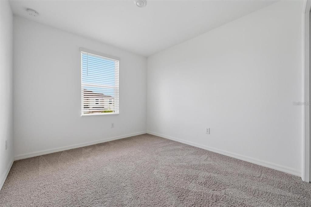 For Rent: $1,950 (3 beds, 2 baths, 1373 Square Feet)