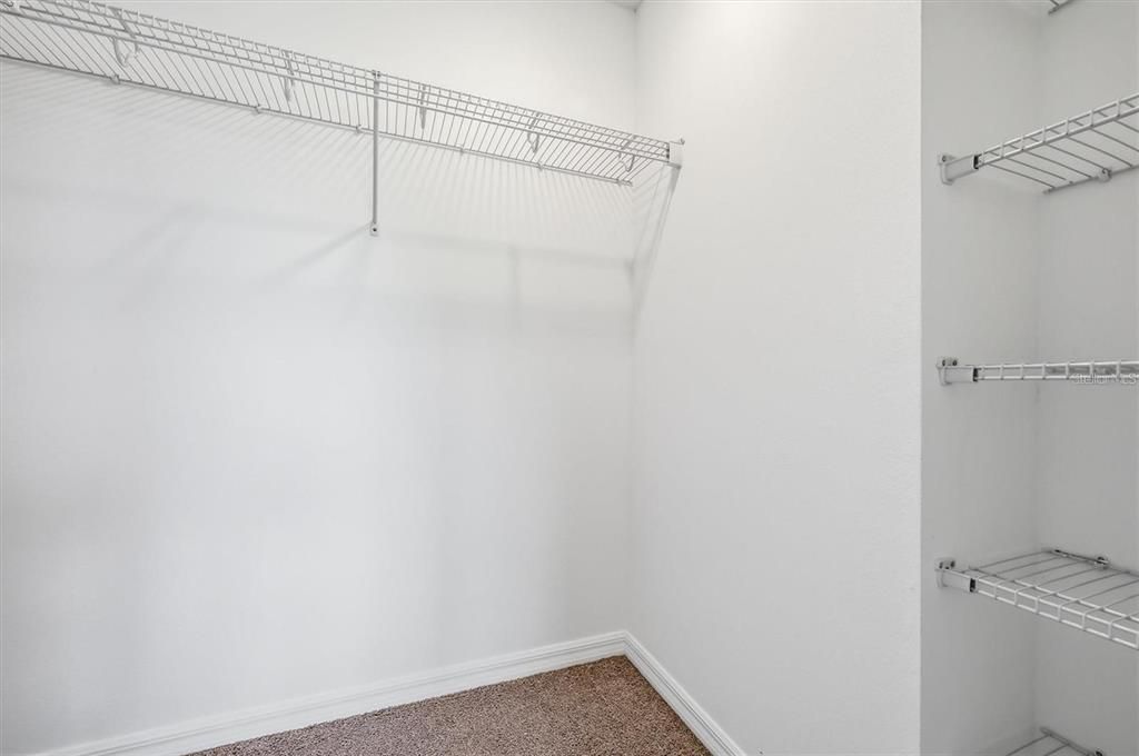 For Rent: $1,950 (3 beds, 2 baths, 1373 Square Feet)