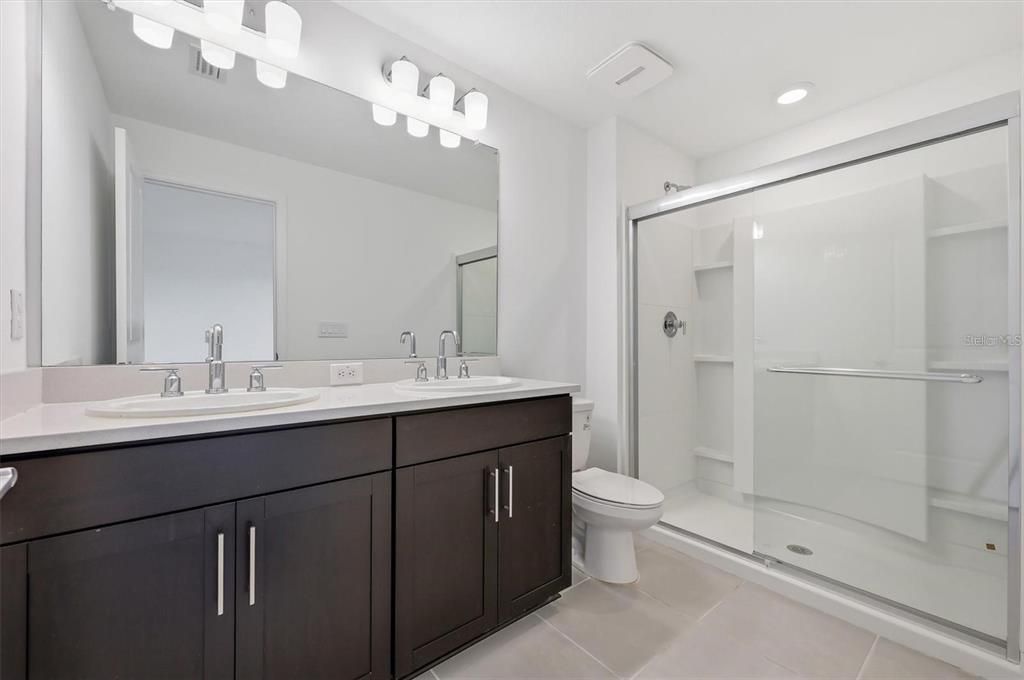 For Rent: $1,950 (3 beds, 2 baths, 1373 Square Feet)