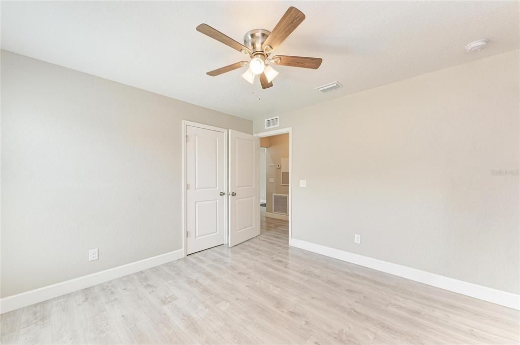 Active With Contract: $299,900 (3 beds, 2 baths, 1401 Square Feet)