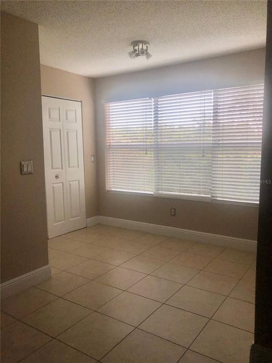 For Rent: $1,600 (2 beds, 1 baths, 919 Square Feet)