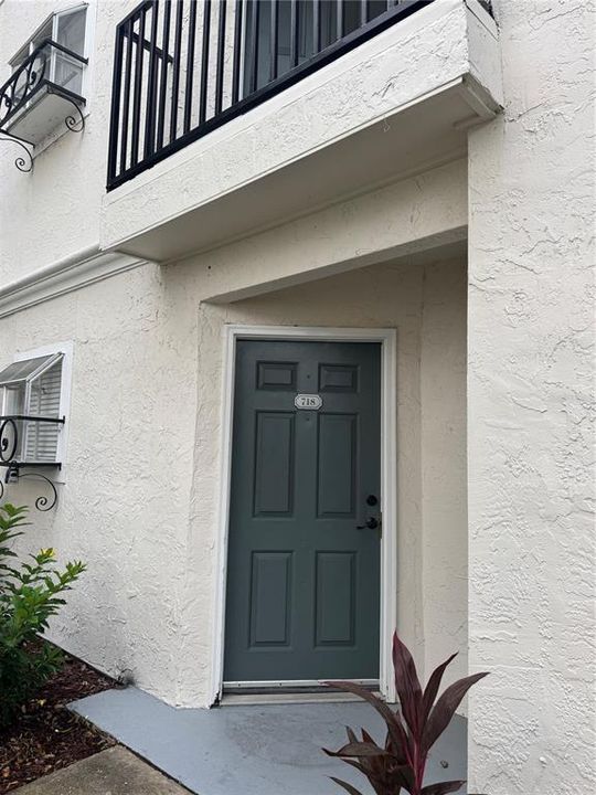 For Rent: $1,600 (2 beds, 1 baths, 919 Square Feet)