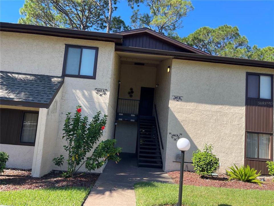 For Sale: $112,000 (1 beds, 1 baths, 756 Square Feet)