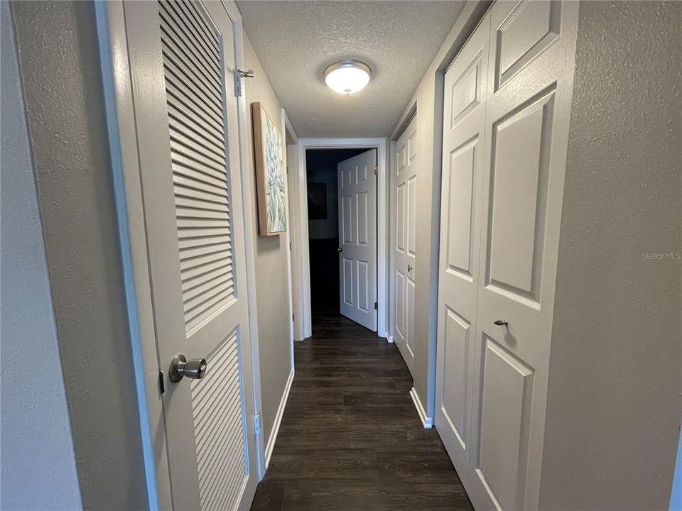 For Sale: $112,000 (1 beds, 1 baths, 756 Square Feet)