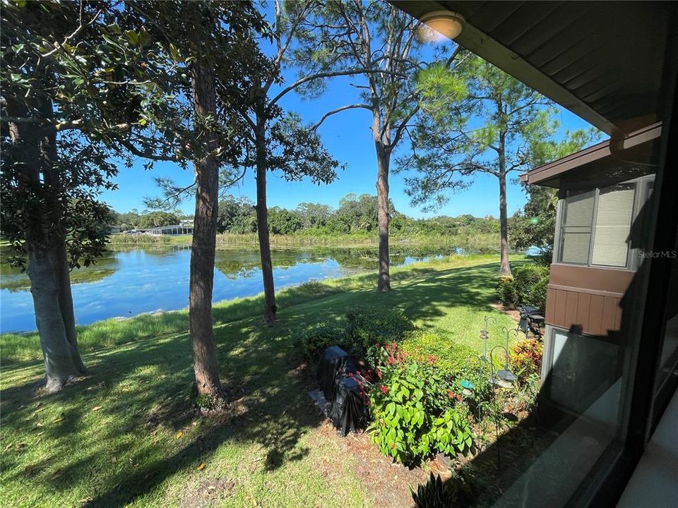 For Sale: $112,000 (1 beds, 1 baths, 756 Square Feet)