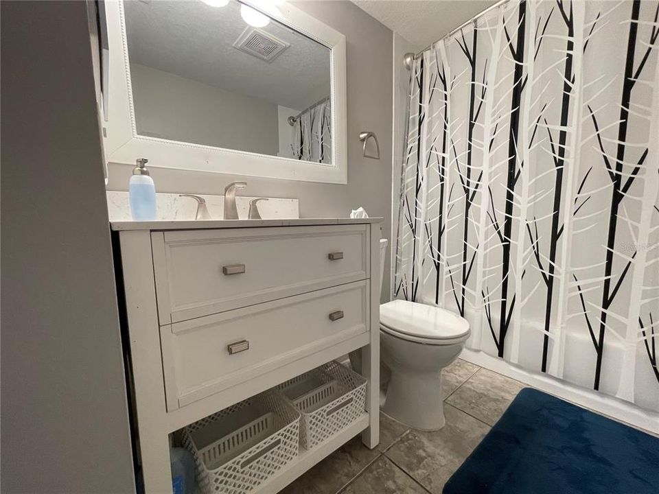 For Sale: $112,000 (1 beds, 1 baths, 756 Square Feet)