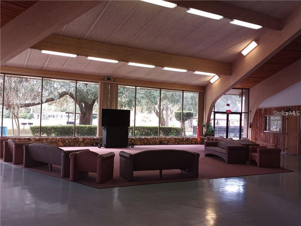 For Sale: $112,000 (1 beds, 1 baths, 756 Square Feet)
