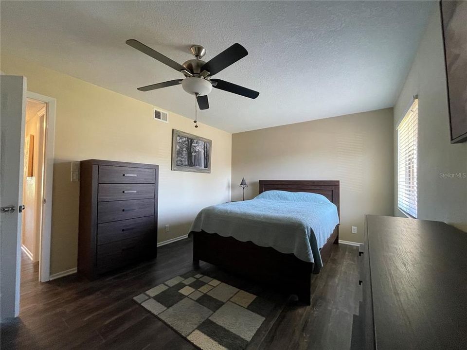 For Sale: $112,000 (1 beds, 1 baths, 756 Square Feet)