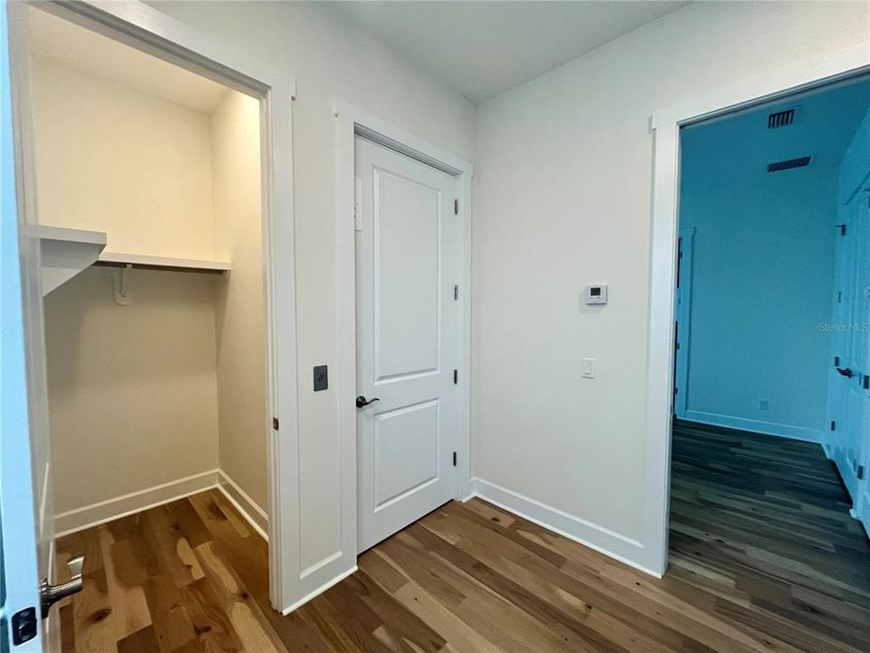 В аренду: $4,125 (3 спален, 3 ванн, 2390 Квадратных фут)