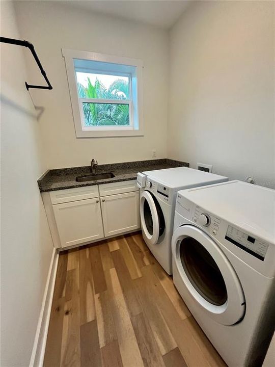 В аренду: $4,125 (3 спален, 3 ванн, 2390 Квадратных фут)