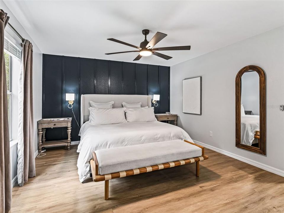 For Sale: $450,000 (3 beds, 2 baths, 1572 Square Feet)